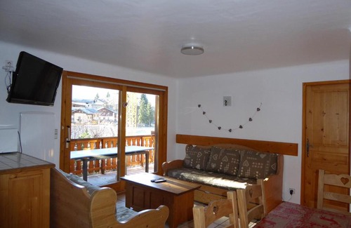 Champagny-en-Vanoise Apartamento | Chalet spacieux à Champagny – Grande terrasse, proche télécabine et commerces - FR-1-464-47
