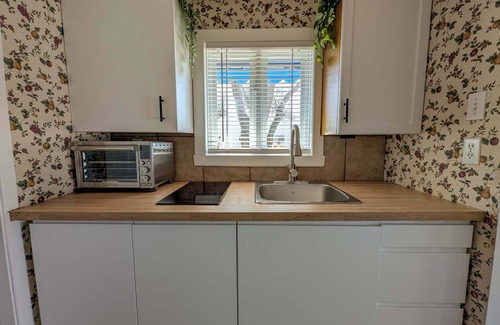 Cap-Saint-Ignace Chalet De Esquí | Chalet Studio #6 Waterfront with Spa, Fireplace & Wifi