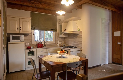 Coste Chalet De Esquí | Chalet Surrounded by Greenery in Giarre, Between the Ionian Sea, Taormina, Etna.