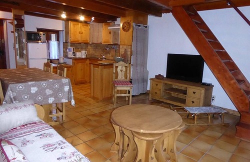 Pralognan-la-Vanoise Chalet De Esquí | Chalet, wifi, terraza, tv, local para esquís, 60m², Pralognan-la-Vanoise