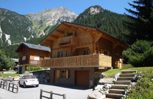 Pralognan-la-Vanoise Chalet De Esquí | Chalet, terraza, chimenea o estufa a leña, parking, tv, 120m², Pralognan-la-Vanoise