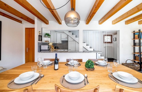 Mayens-de-Riddes Chalet De Esquí | Chalet Theo |Family retreat | Contemporary design