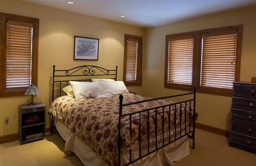 Sugar Bowl Resort Casa | Chalet Town Home 09