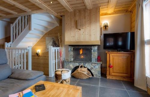 Val-Thorens Chalet De Esquí | "Chalet Triplex 12 Pers à Val Thorens - 4 Flocons Or, Cheminée, WiFi, Proche Pistes et Commerces" - FR-1-637-10