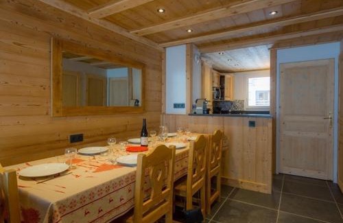 Val-Thorens Chalet De Esquí | "Chalet Triplex 12 Pers à Val Thorens - 4 Flocons Or, Cheminée, WiFi, Proche Pistes et Commerces" - FR-1-637-10