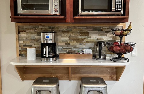 Coram Casa | Chalet tucked in the woods 7 miles from Glacier National Park.
