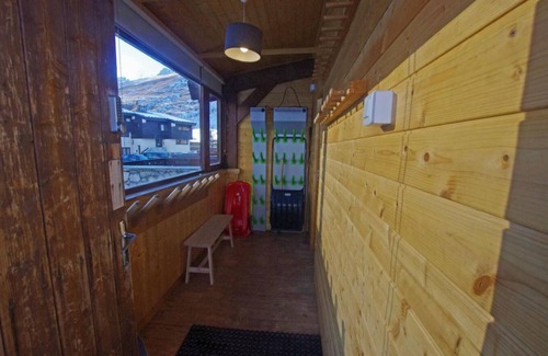 Val Claret Chalet De Esquí | Chalet, vista lago, chimenea o estufa a leña, tv, local para esquís, 180m², Tignes