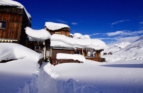Val Claret Chalet De Esquí | Chalet, vista lago, chimenea o estufa a leña, tv, local para esquís, 180m², Tignes