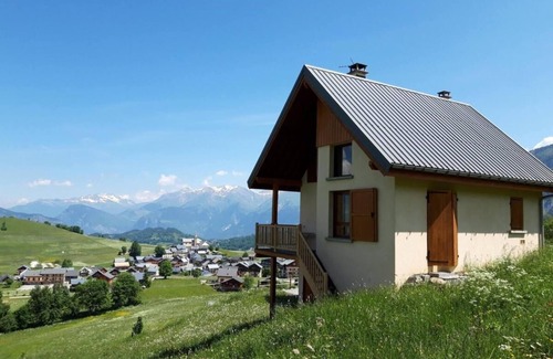 Albiez-le-Vieux Chalet De Esquí | Chalet, vista abierta, terraza, chimenea o estufa a leña, tv, local para esquís, 89m²