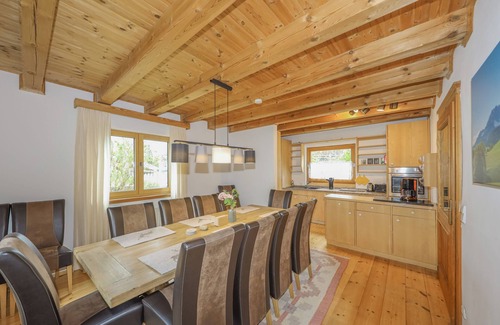 Oberndorf bei Kitzbuhel Casa | El paraíso cerca de Kitzbühel, lujoso chalet Villa Rosa en el jardín del hotel Rosenhof