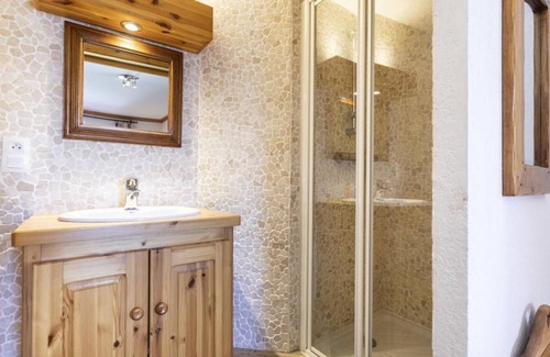 Les Eucherts Chalet De Esquí | Chalet, wifi, sauna, balcony, fireplace or stove, parking, tv, ski locker, 185m², La Rosière