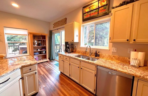Blue Rock Springs Chalet De Esquí | Chalet w/ Hot Tub, Dog Friendly, 3 Miles to Breck