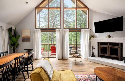 The Woods Chalet De Esquí | Chalet w Hot Tub Deck Fire Pit Wifi Resort Fun