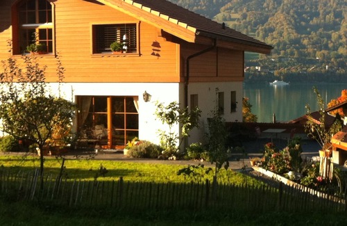 Boenigen Apartamento | Nuevo Chalet W / Studio en Bönigen por Interlaken en el lago Brienz