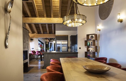 Val-Thorens Chalet De Esquí | Chalet, wifi, 50m from ski slopes, sauna, hammam, terrace, balcony, fireplace or stove, tv