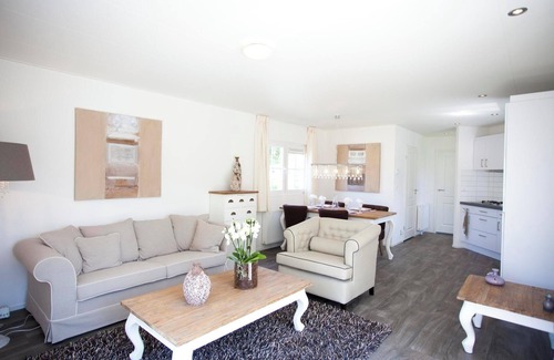 Velsen-Zuid Casa | Chalet with 2 bedrooms and a terrace