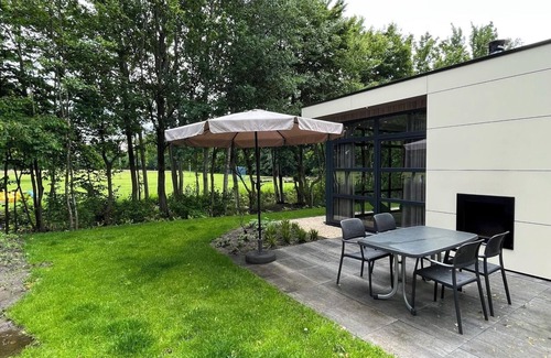 Velsen-Zuid Casa | Chalet with 2 bedrooms and a terrace