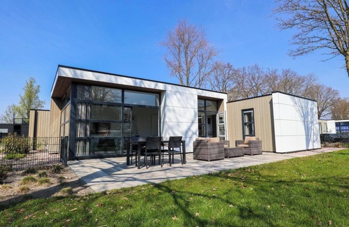 Hulshorst Casa | Chalet with 2 bedrooms and a terrace