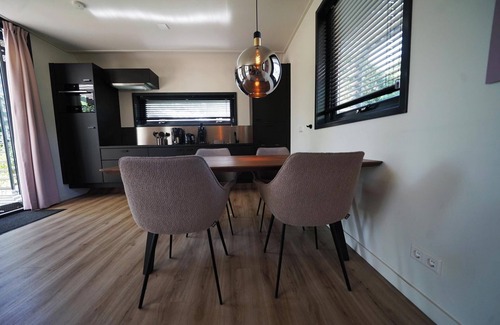Hulshorst Casa | Chalet with 2 bedrooms and a terrace