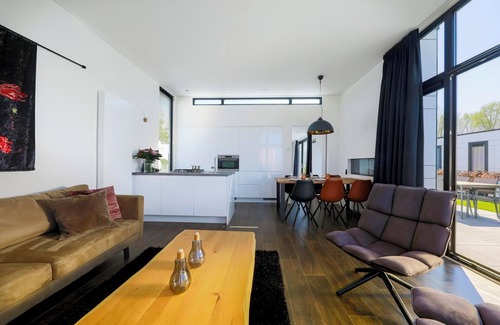 Hulshorst Casa | Chalet with 2 bedrooms and a terrace