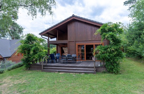 Langeberg Casa | Chalet with 2 bedrooms and a terrace with garden furniture