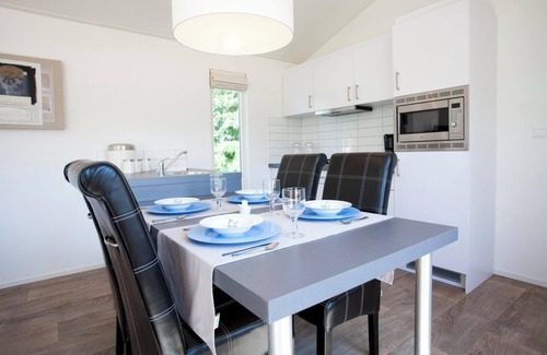 Velsen-Zuid Casa | Chalet with 3 bedrooms and a terrace