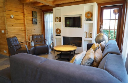 Lochem Casa | Chalet with 5 bedrooms and 2 bathrooms