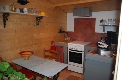 Merindol Cabaña | Chalet con piscina al pie de las gargantas regalón