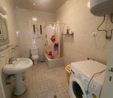 Marina El Alamein Chalet De Esquí | Chalet with private garden