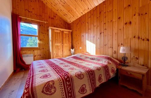 Forville Chalet De Esquí | Chalet with spacious garden in Briançon