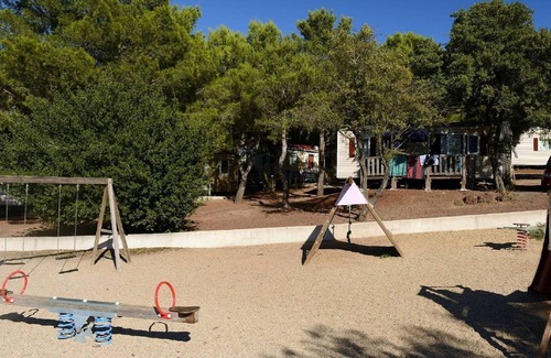 Agde Casa | Acogedor chalet con terraza en una zona boscosa cerca de Agde