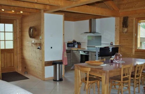 Queige Chalet De Esquí | Chalet de madera cómodo, independiente, tranquilo, con hermosas vistas del Mont Blanc