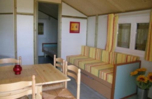 Echassieres Casa | Chalets confortables avec piscine et salle de sport, au cœur de la nature, animaux acceptés - FR-1-489-288