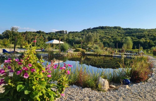 Jalzabet Chalet De Esquí | Beautiful Chalet with lake near Varazdin