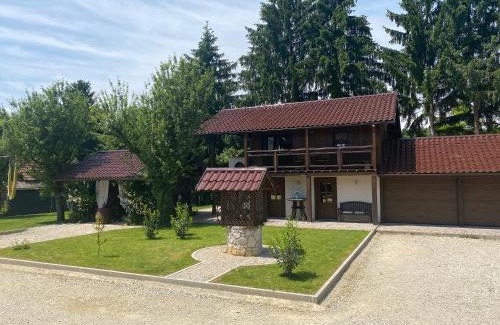Jalzabet Chalet De Esquí | Beautiful Chalet with lake near Varazdin