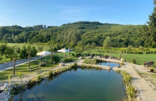 Jalzabet Chalet De Esquí | Beautiful Chalet with lake near Varazdin