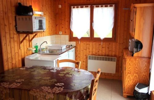 Mesples Casa | Chalets indépendants avec jardin, jeux pour enfants et terrasse proche de Montluçon - FR-1-489-401