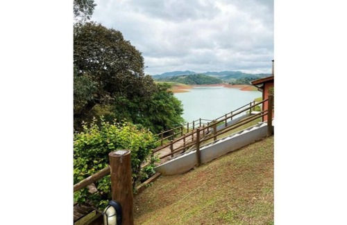 Igarata Chalet De Esquí | Chalets with paradisiacal view!