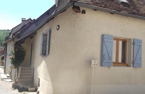 Gagnac-sur-Cere Casa | Chaleureuse petite maison avec jardin