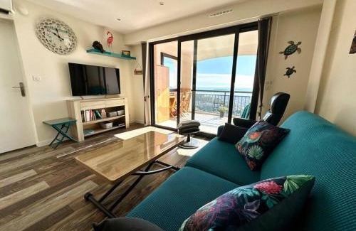 Mandelieu-La-Napoule Apartamento | Chaleureux appartement vue mer