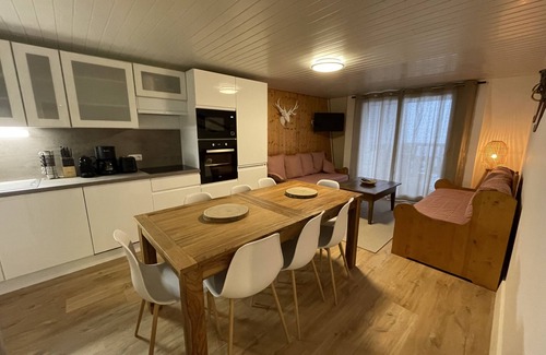 Saint-Jacques-des-Blats Apartamento | Chaleureux appartement - résidence Altitude 1500