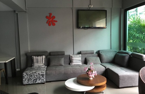 Rawai Hotel | Chalong Sea Breeze