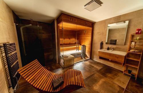 Hluboka Casa | Chaloupka Borůvka
