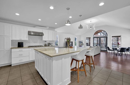 Chamblee Casa | Chamblee Retreat 3BR Home w Spacious Porch