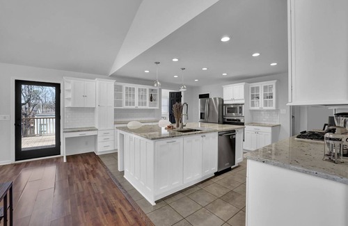 Chamblee Casa | Chamblee Retreat 3BR Home w Spacious Porch