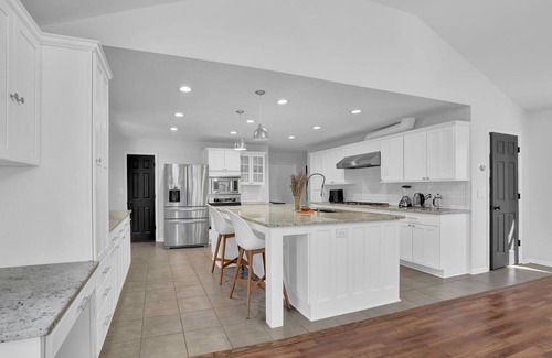 Chamblee Casa | Chamblee Retreat 3BR Home w Spacious Porch