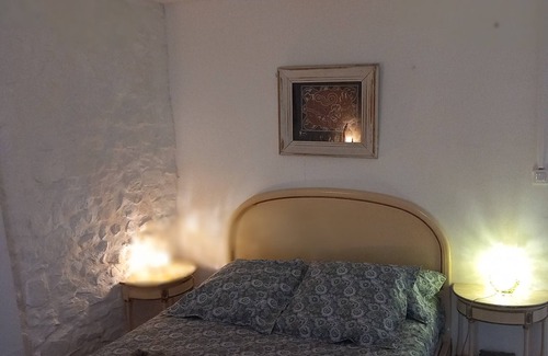 Jonquieres-Saint-Vincent Cama Y Desayuno | Chambre au Cœur D'un Village, Gastronomie et Soins Bien-être au Rendez-vous !