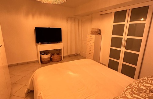 Saint-Cezaire-sur-Siagne Cama Y Desayuno | Chambre Avec Suite