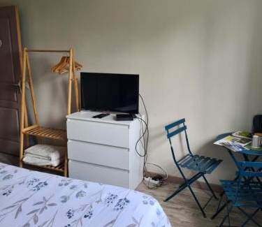 Etival-les-le-Mans Cama Y Desayuno | Chambre à 10 minutes du circuit des 24H du MANS et à 5 minutes sortie Autoroute A11
