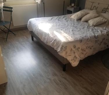 Etival-les-le-Mans Cama Y Desayuno | Chambre à 10 minutes du circuit des 24H du MANS et à 5 minutes sortie Autoroute A11